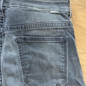 Mother Jeans. High waisted looker. Color: Deep Voodoo. Size 29.